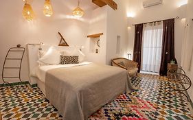 Riad Laaroussa